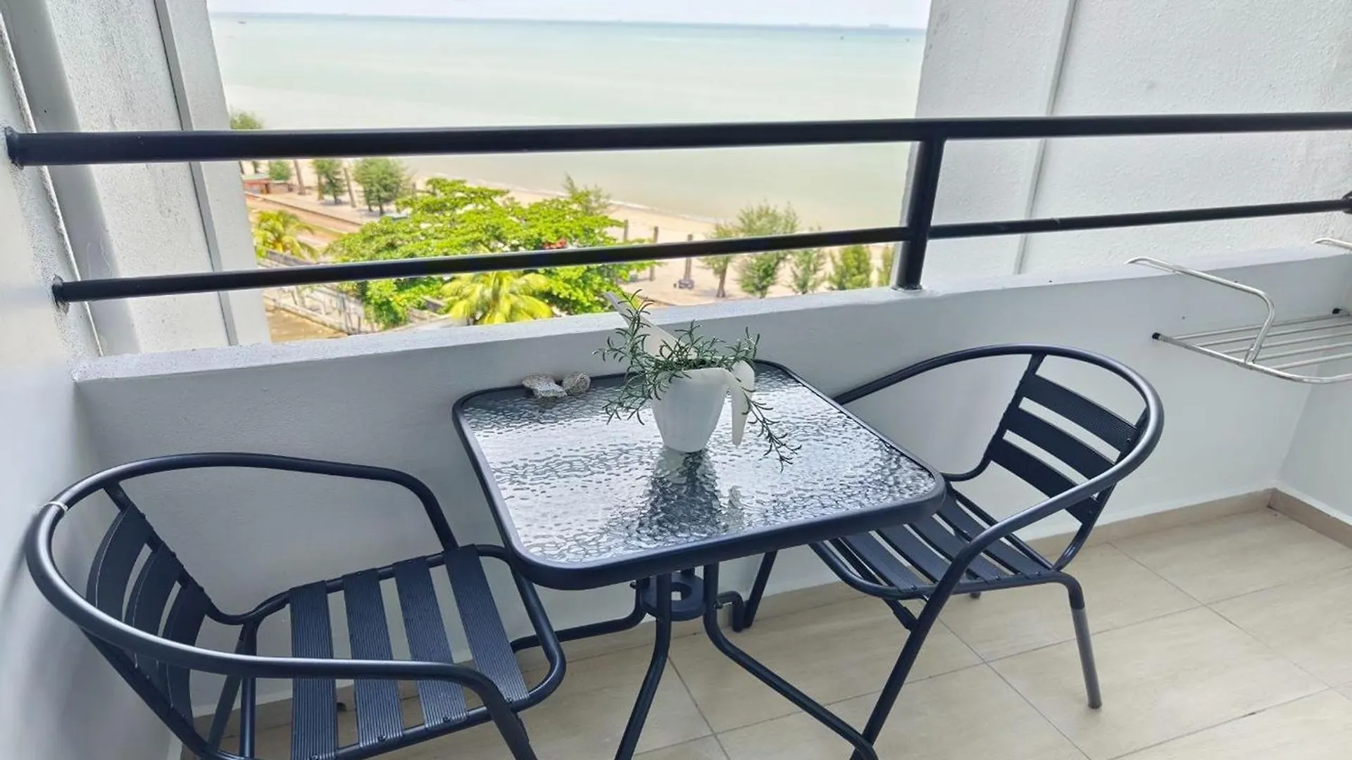 Signature Mutiara Beach Resort By Glex Malacca Apartment